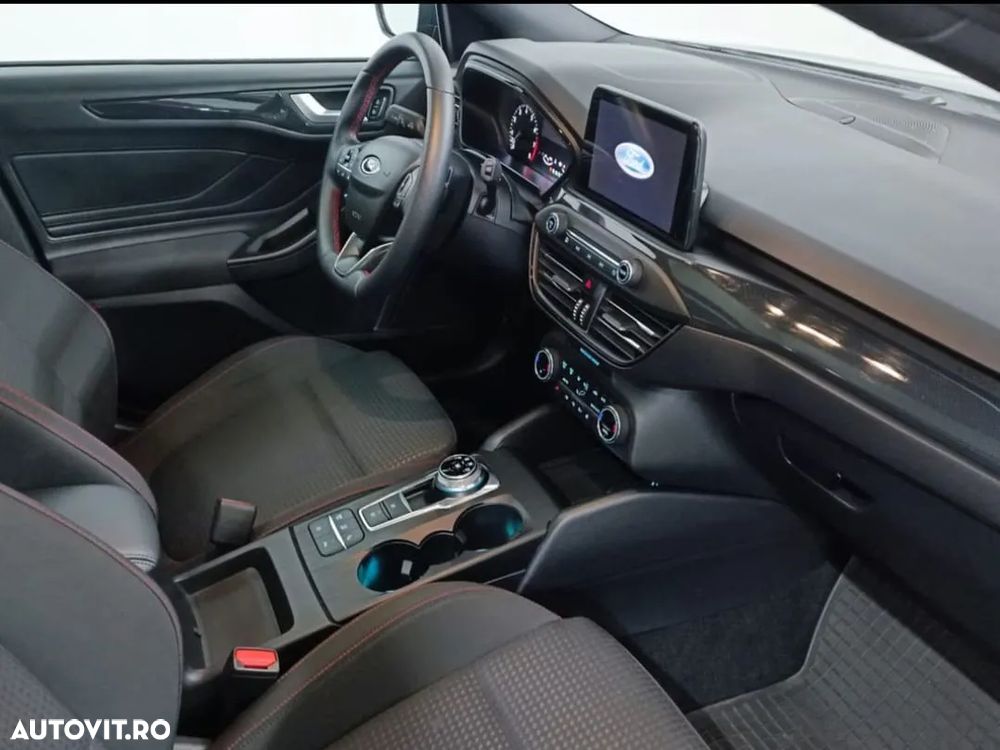 Ford Focus 1.5 Ecoboost ST-Line - 13