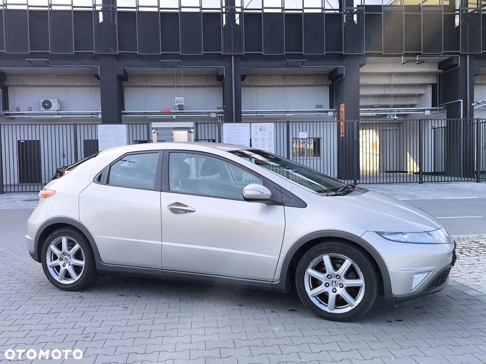 Honda Civic 1.8 Executive - 30