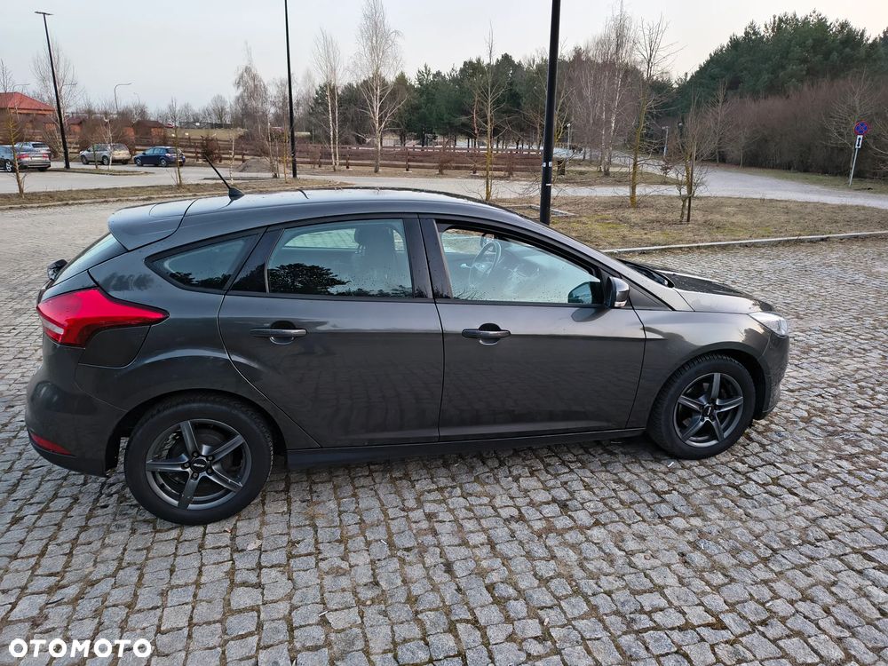 Ford Focus 1.6 Edition - 24