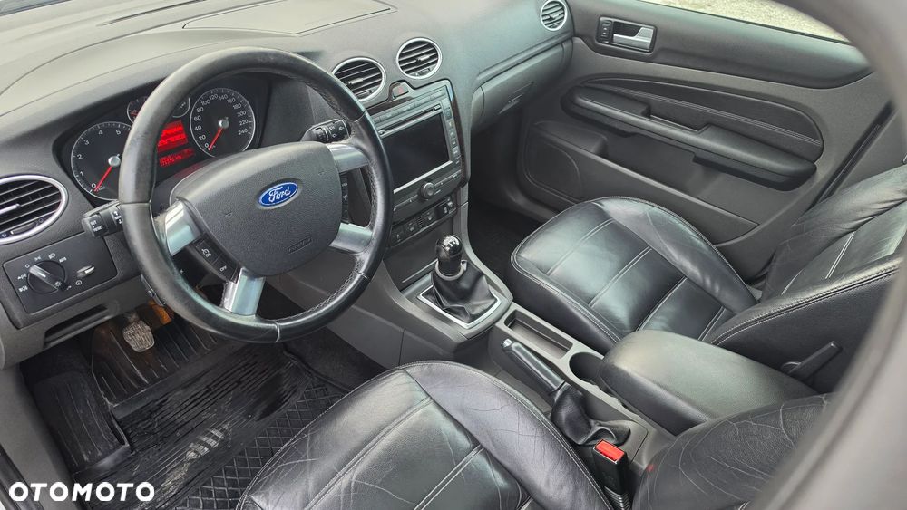 Ford Focus 1.6 Ghia - 13