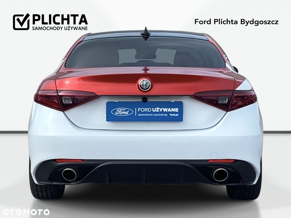 Alfa Romeo Giulia 2.0 Turbo Veloce Q4 - 6
