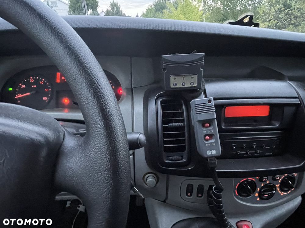 Renault Trafic - 32