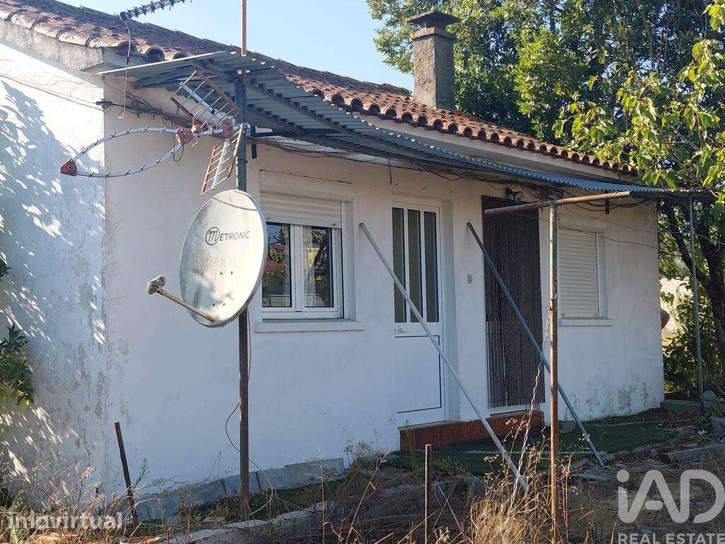 Casa / Villa T2 em Mortágua, Vale de Remígio, Cortegaça e Almaça de 64 - Grande imagem: 3/13