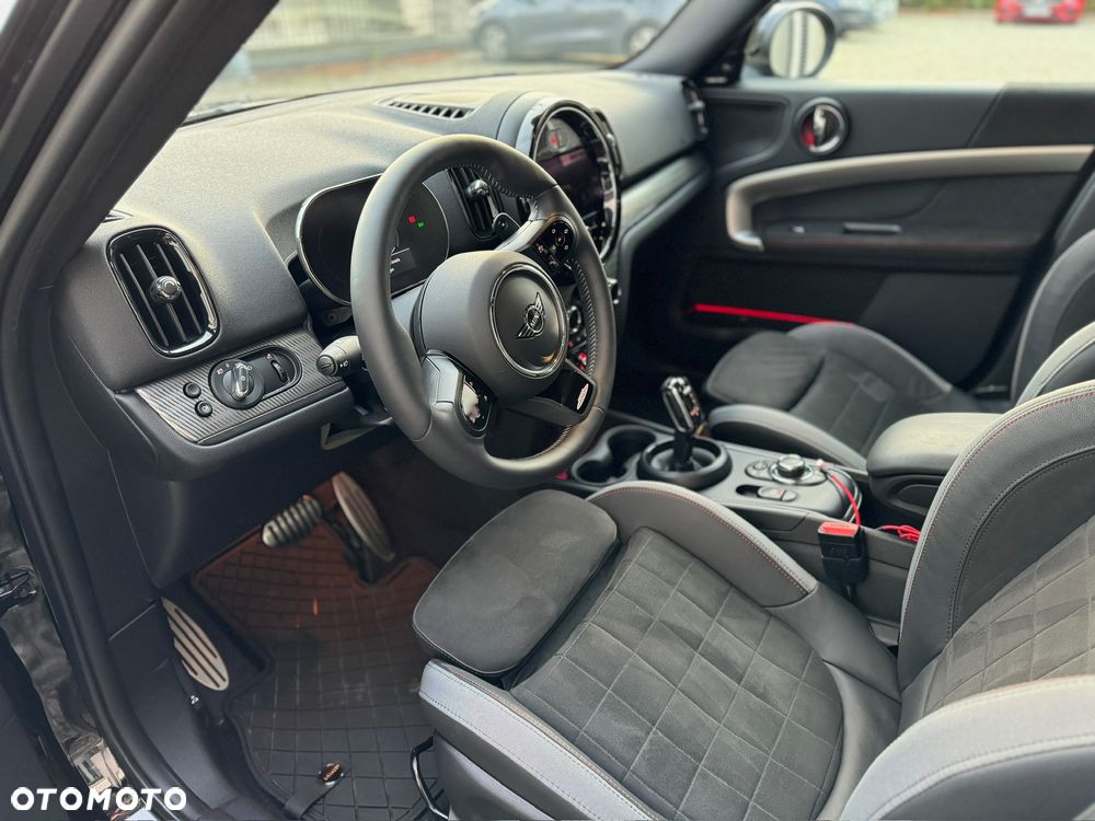 MINI John Cooper Works ALL4 sport - 8