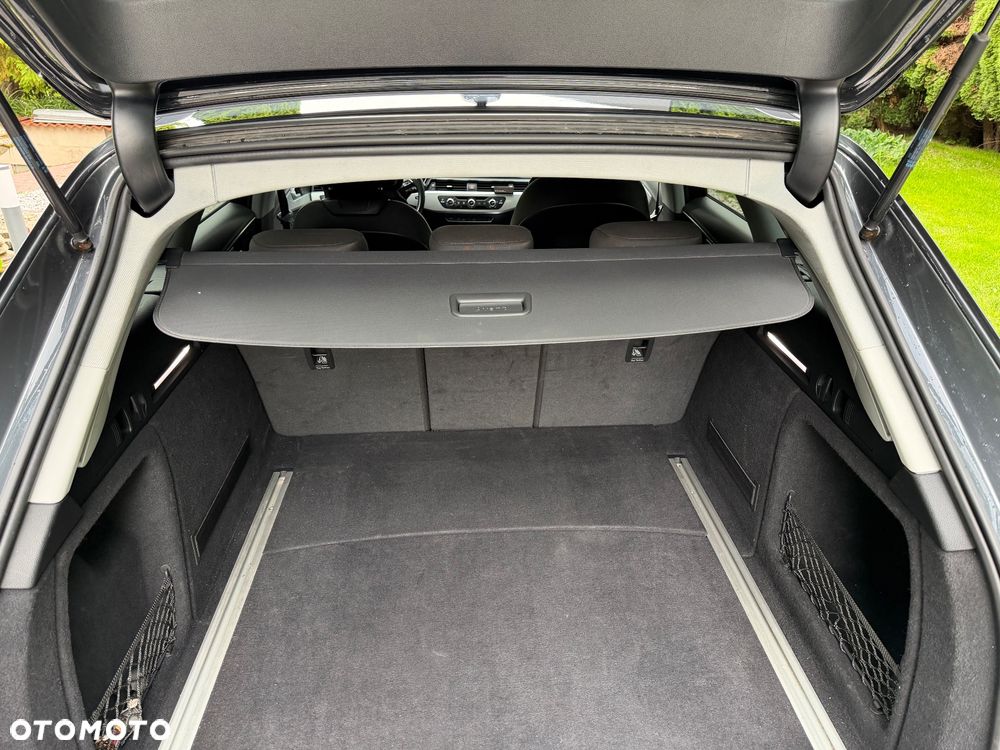 Audi A4 Avant 2.0 TDI Quattro S tronic - 12