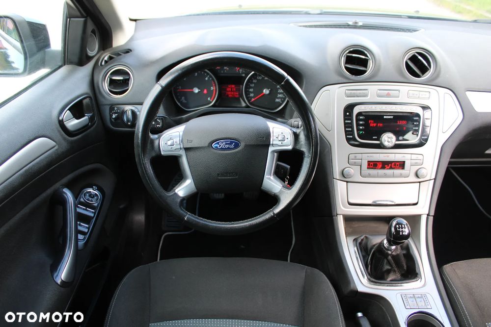 Ford Mondeo - 14