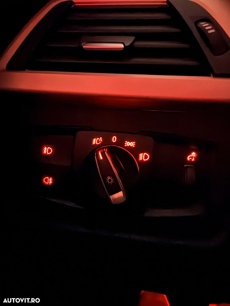 BMW Seria 3 320d Touring Aut. Efficient Dynamics Edition Blue Perf. Sport Line - 23