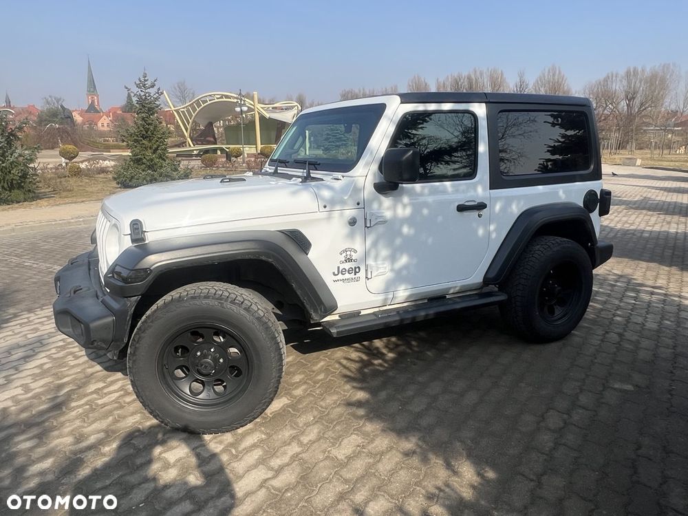 Jeep Wrangler - 10