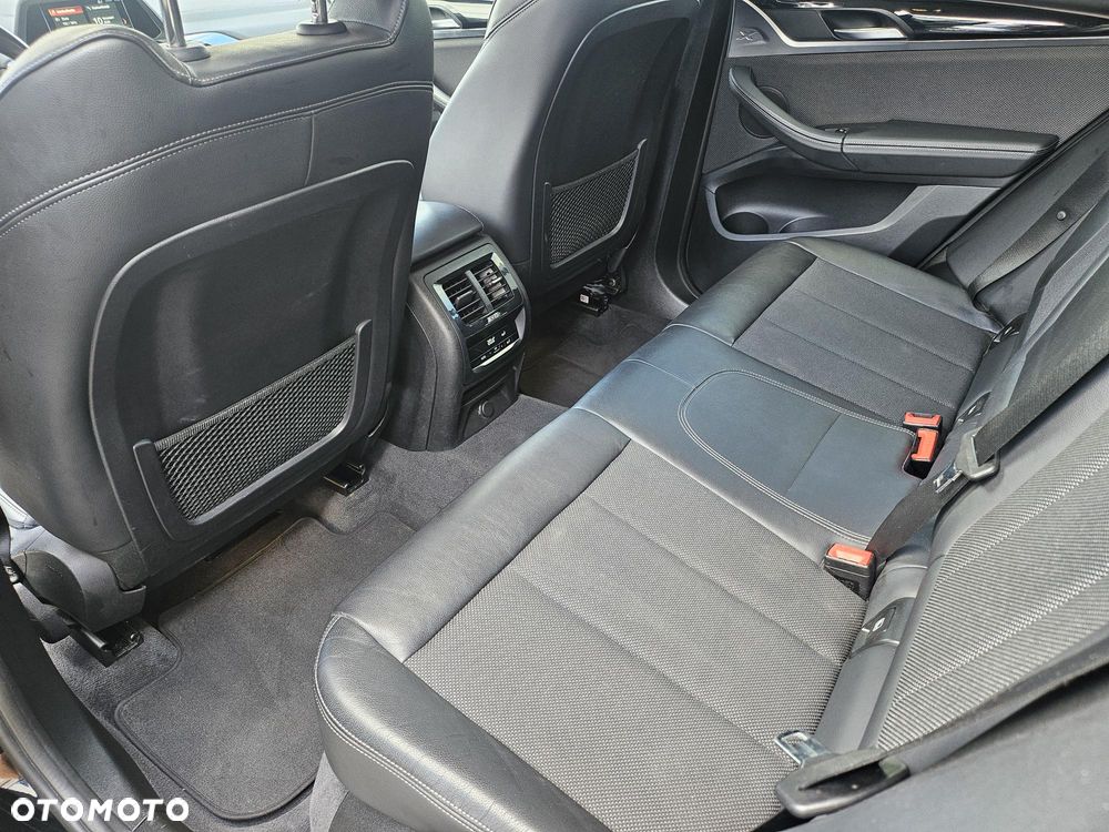 BMW X3 xDrive20i GPF Business Edition - 11
