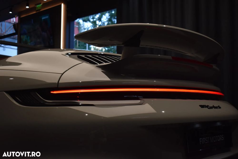 Porsche 911-TURBO-S PDK - 34