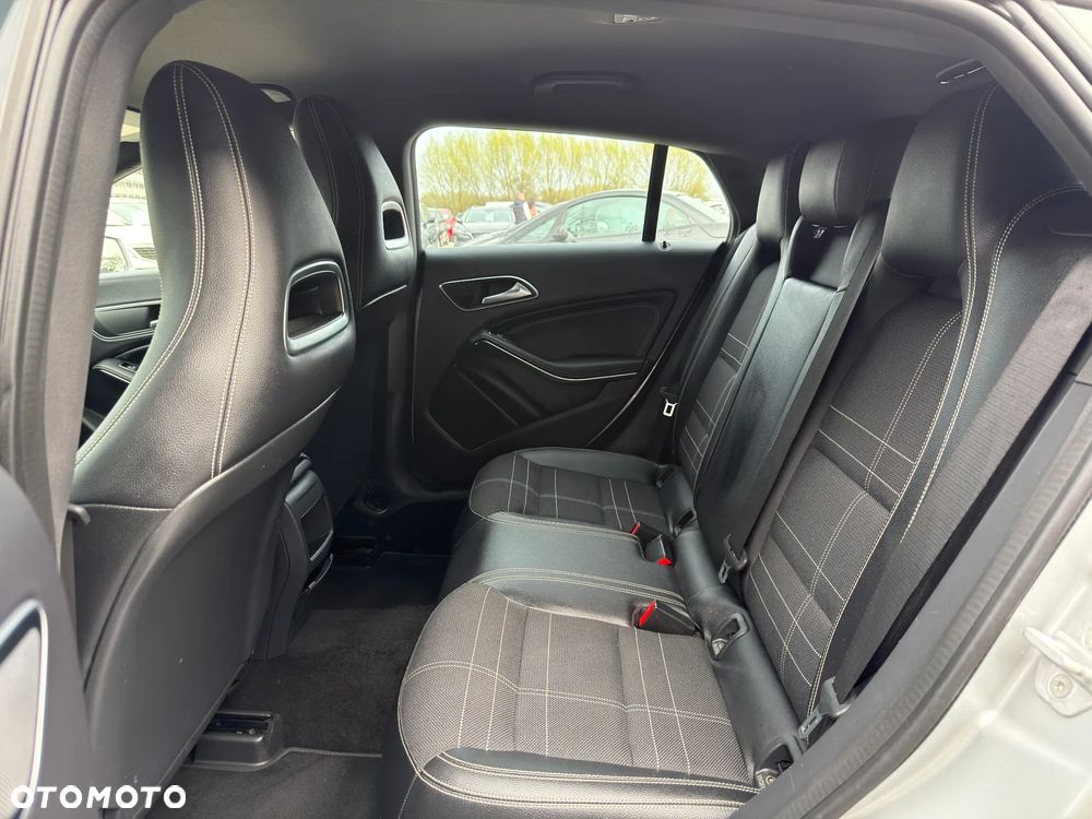 Mercedes-Benz CLA 200 d 7G-DCT - 28