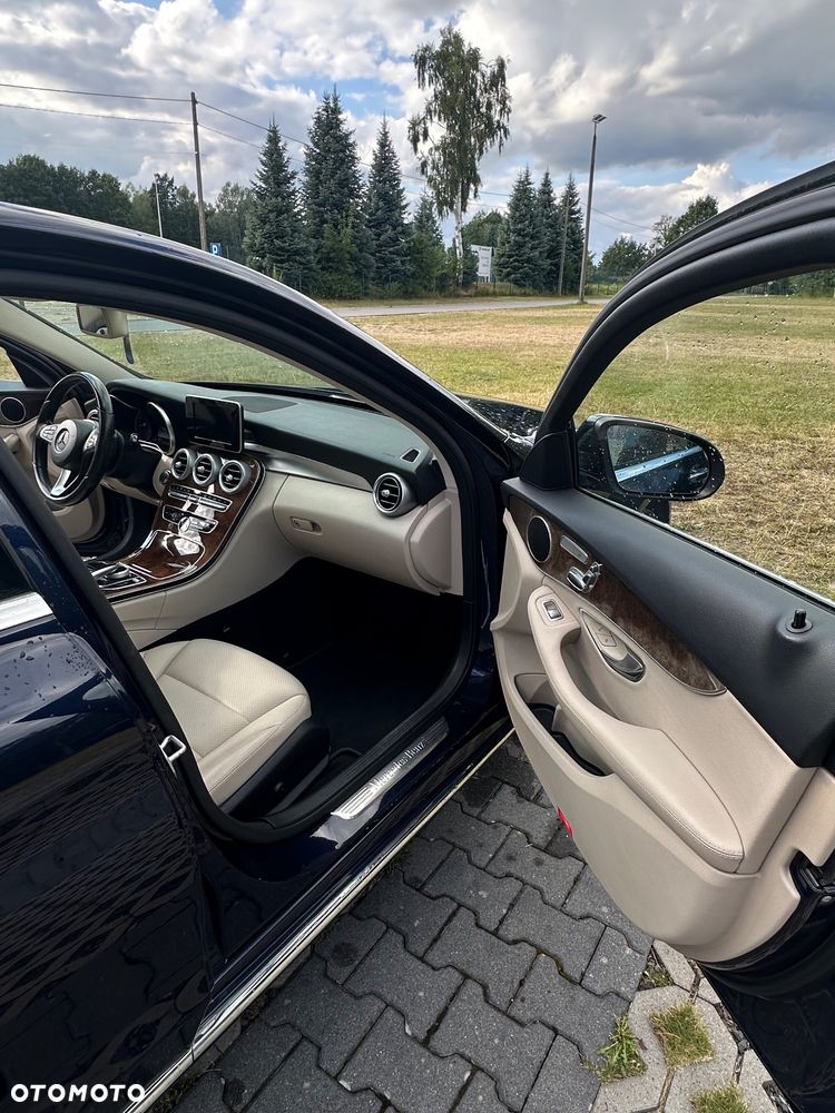 Mercedes-Benz Klasa C 300 7G-TRONIC - 8