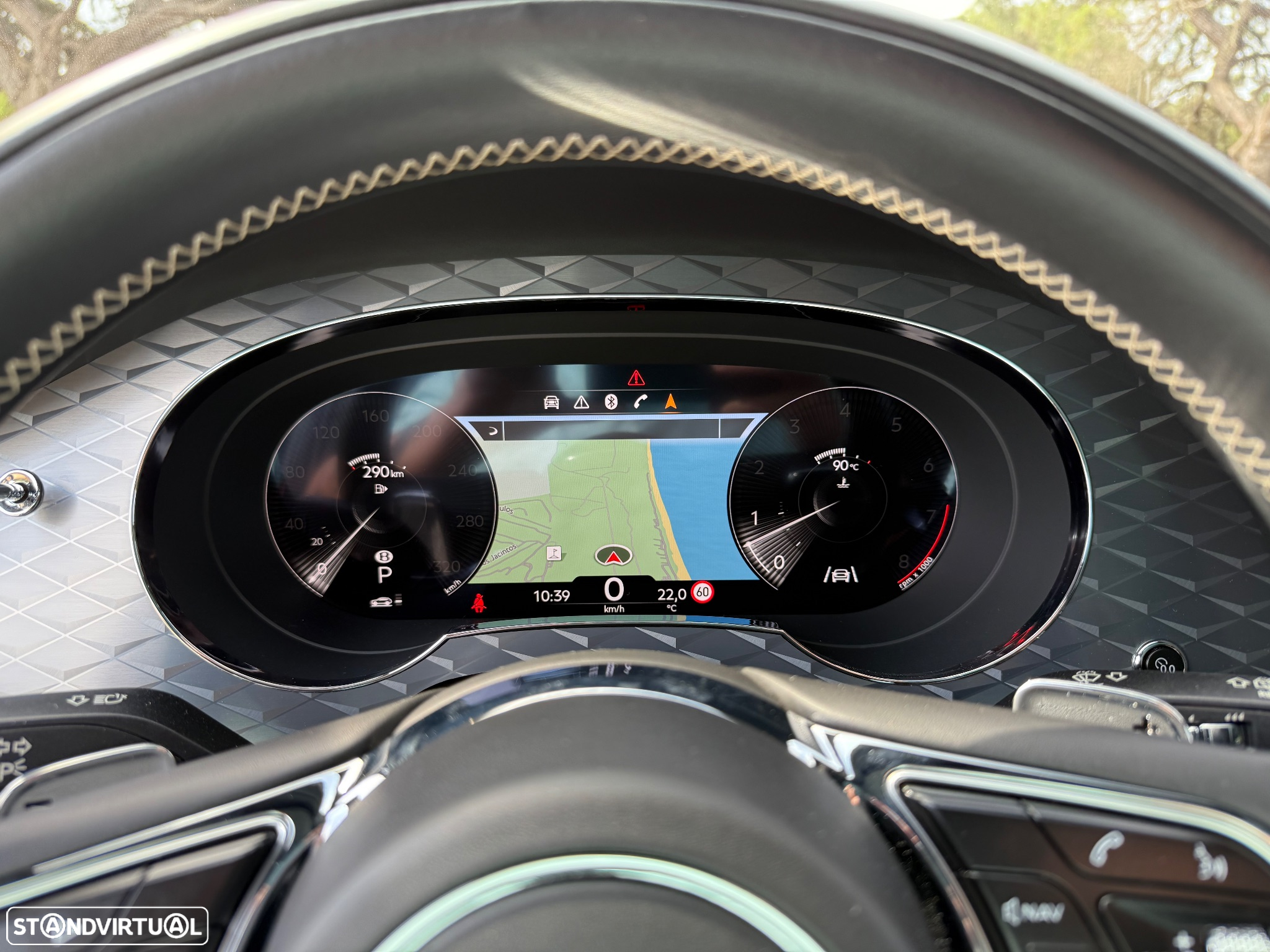 Bentley Bentayga EWB V8 - 12