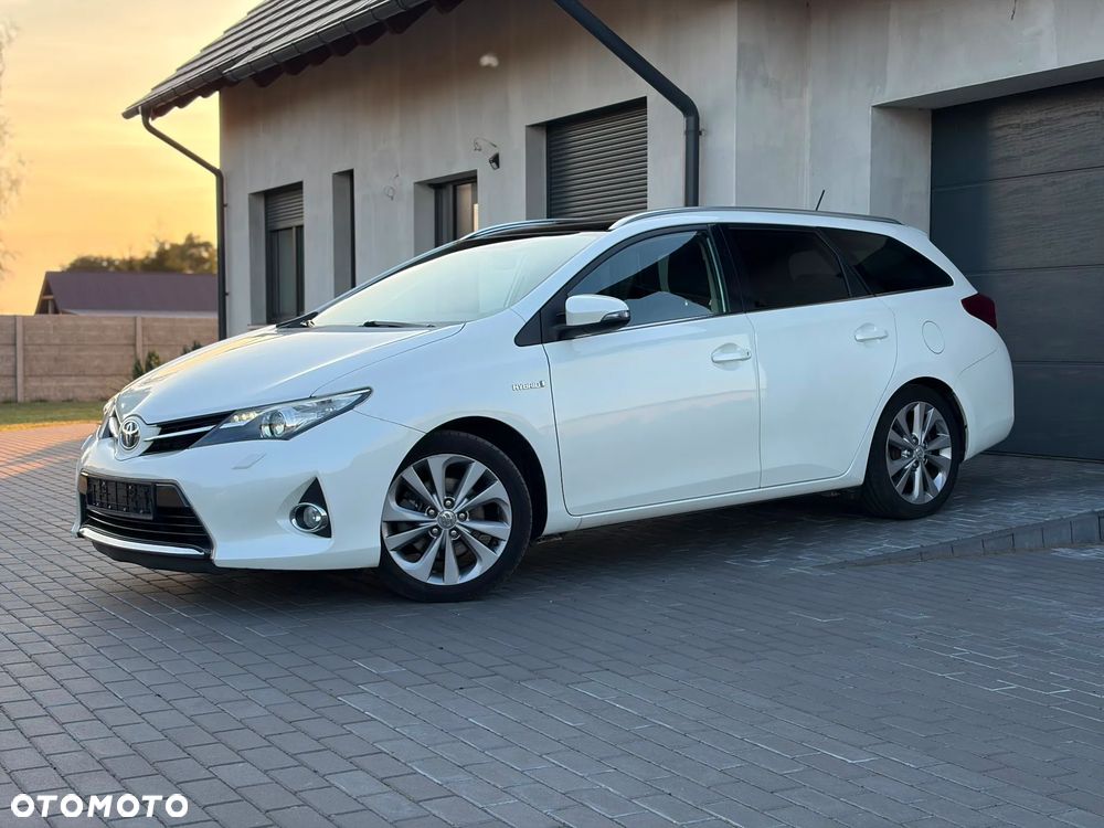 Toyota Auris 1.8 HSD Luna - 4