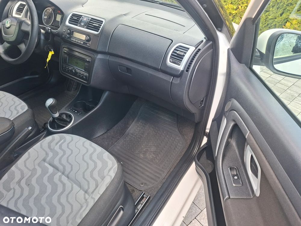 Skoda Roomster 1.4 16V Style PLUS EDITION - 12