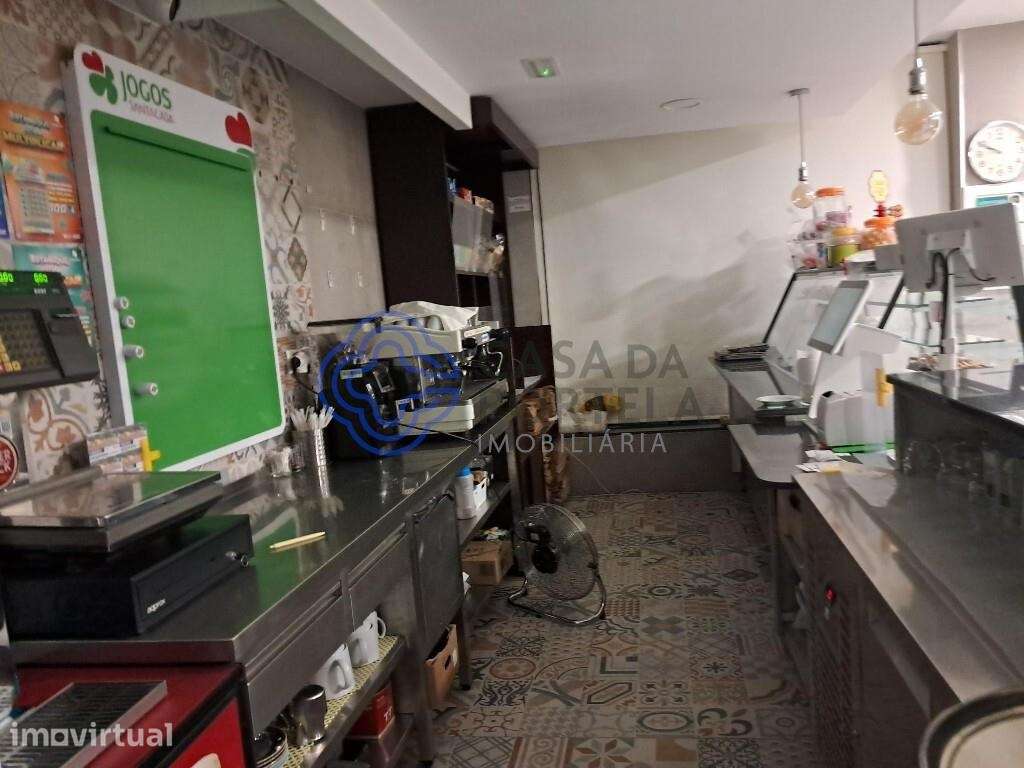 Oportunidade Única de Negócio: Pastelaria com Jogos em Pleno Funcionam - Grande imagem: 5/10
