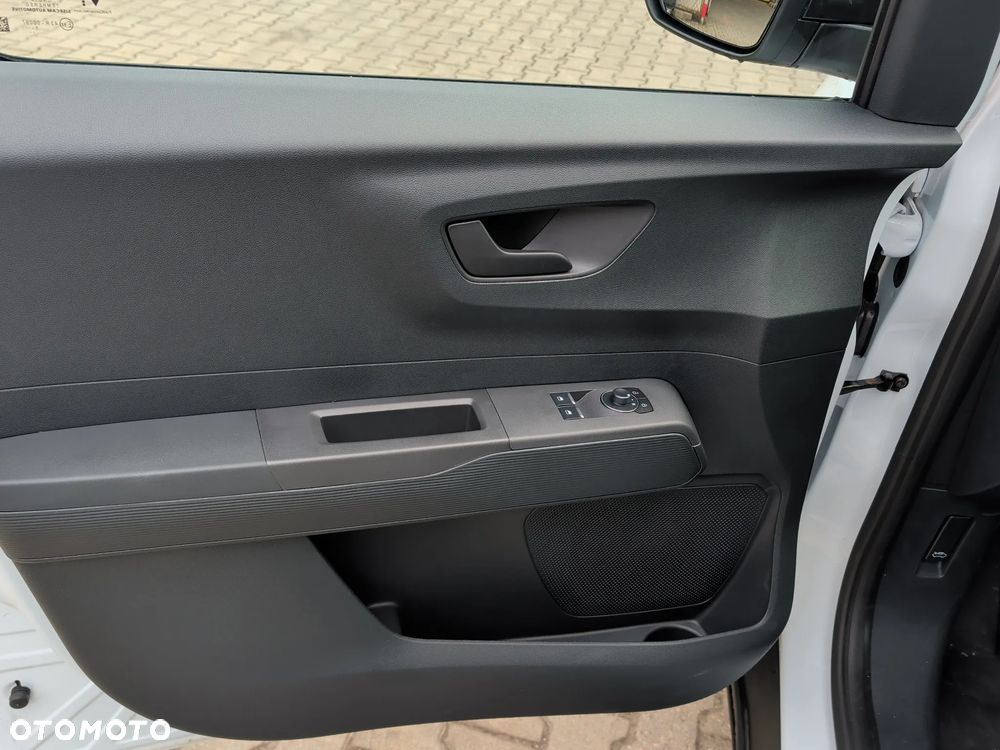 Ford Transit Courier - 10