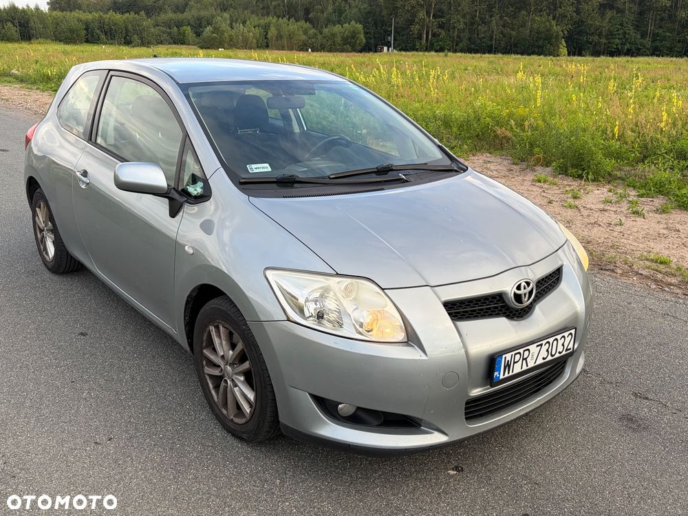 Toyota Auris - 1