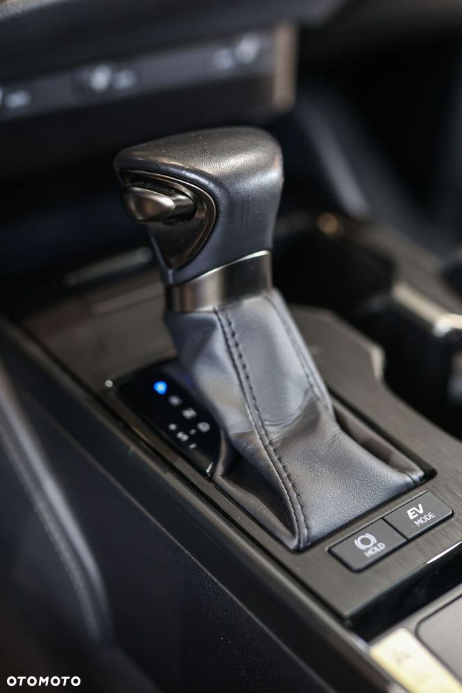 Lexus ES - 31