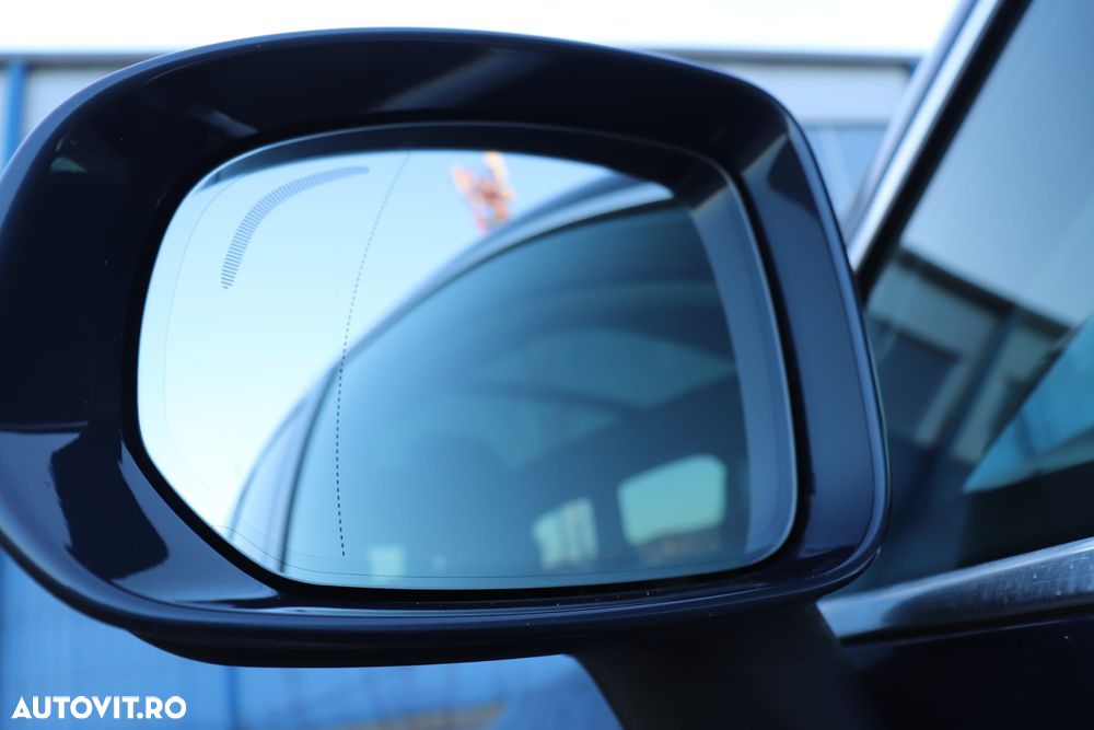 Volvo XC 60 D5 AWD Geartronic Inscription - 28