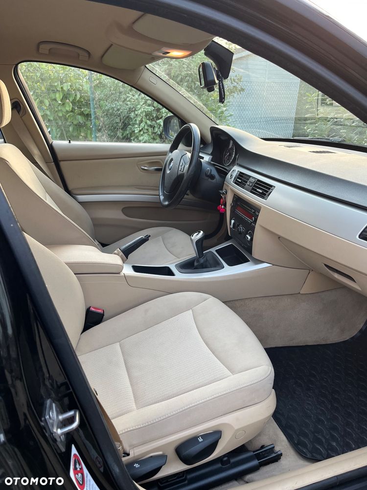 BMW Seria 3 - 12