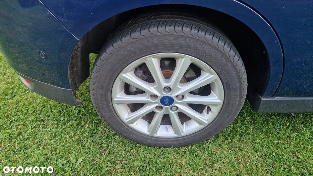 Ford Grand C-MAX - 22