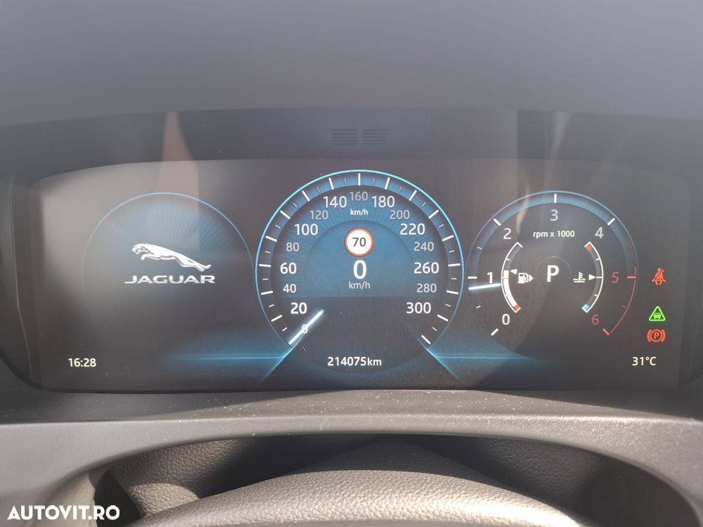 Jaguar F-Pace 20d AWD Portfolio - 15