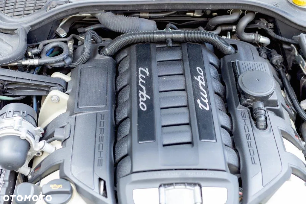 Porsche Panamera Turbo - 19