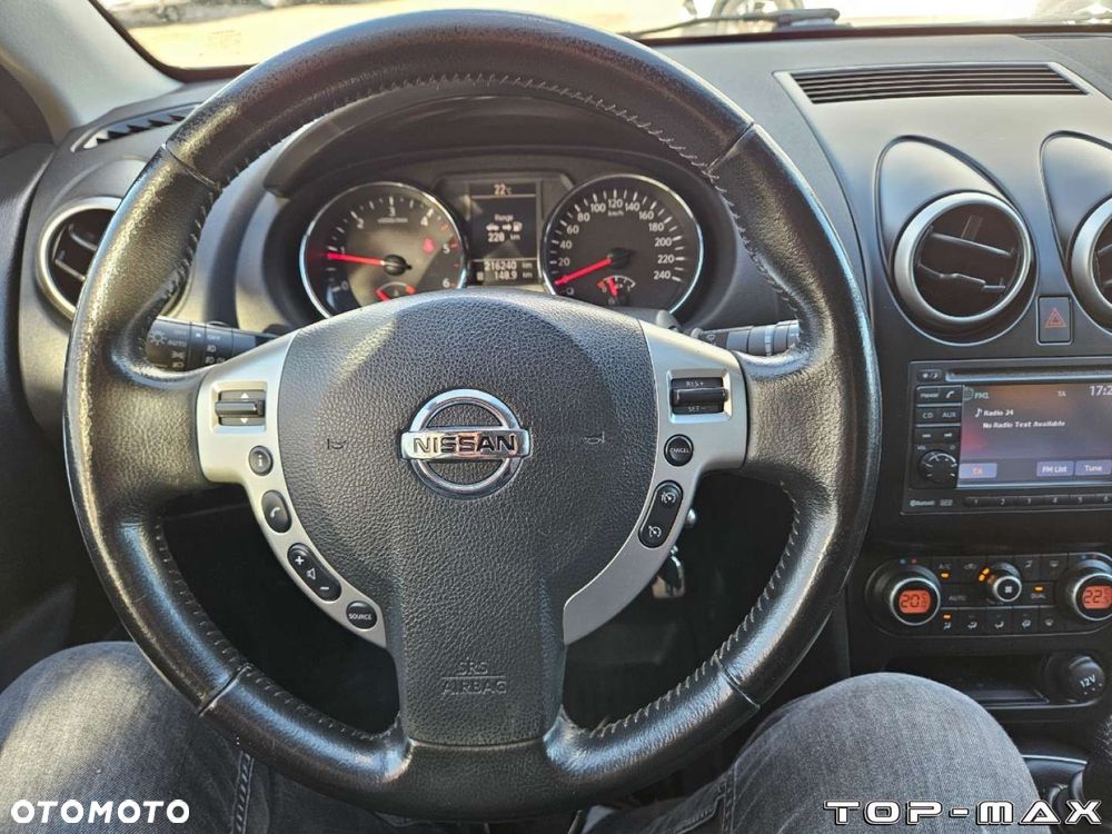 Nissan Qashqai - 25