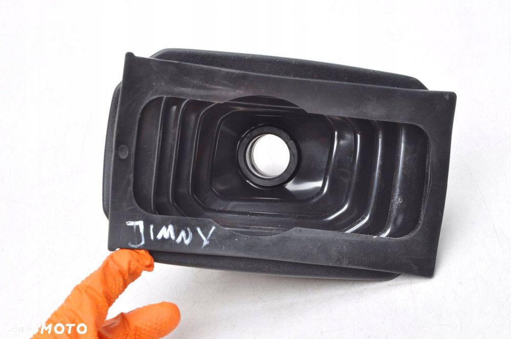 SUZUKI JIMNY IV MIESZEK LEWARKA ZMIANY BIEGÓW 23R - 2