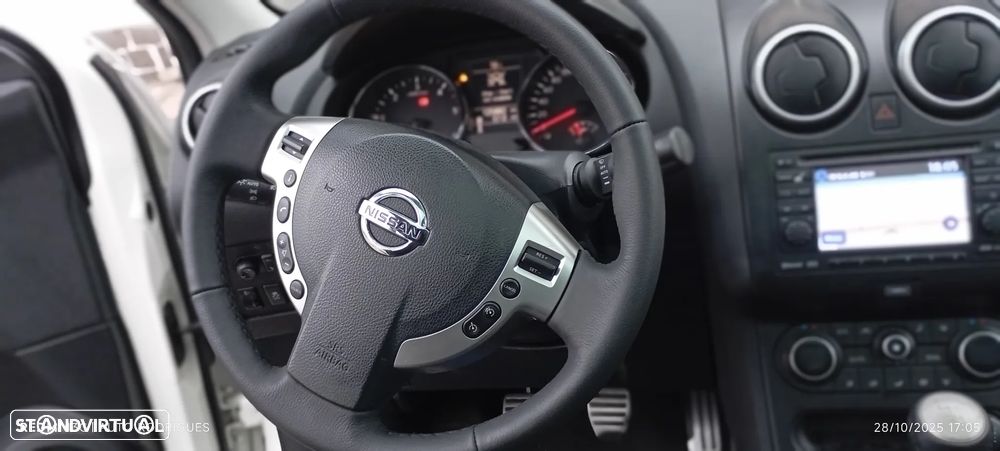 Nissan Qashqai +2 1.6 dCi Tekna Premium 18 - 13