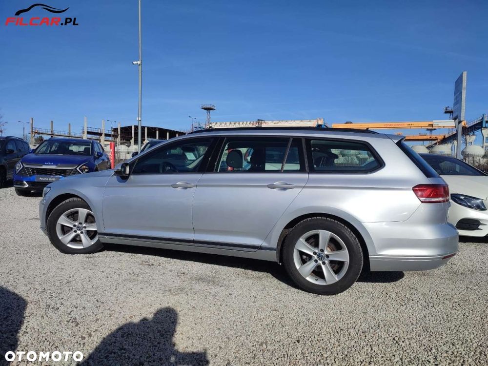 Volkswagen Passat - 24