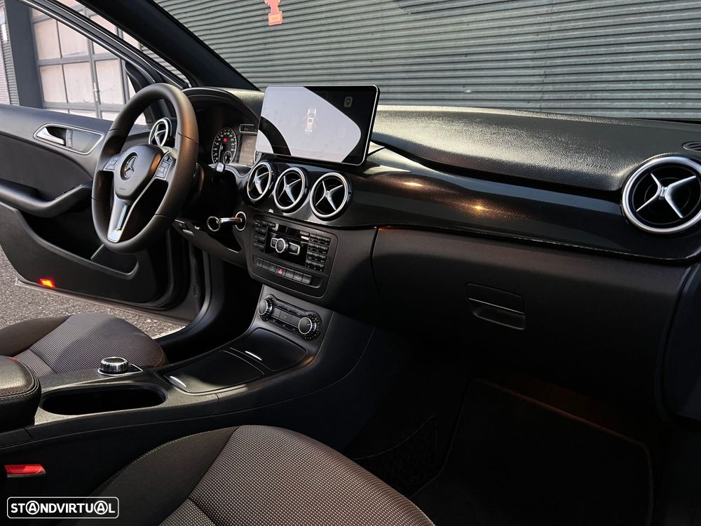 Mercedes-Benz B 180 CDI BlueEFFICIENCY Aut. - 28