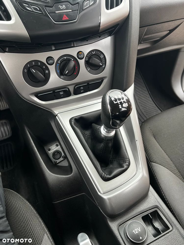 Ford Focus 1.6 TDCi DPF Start-Stopp-System SYNC Edition - 24