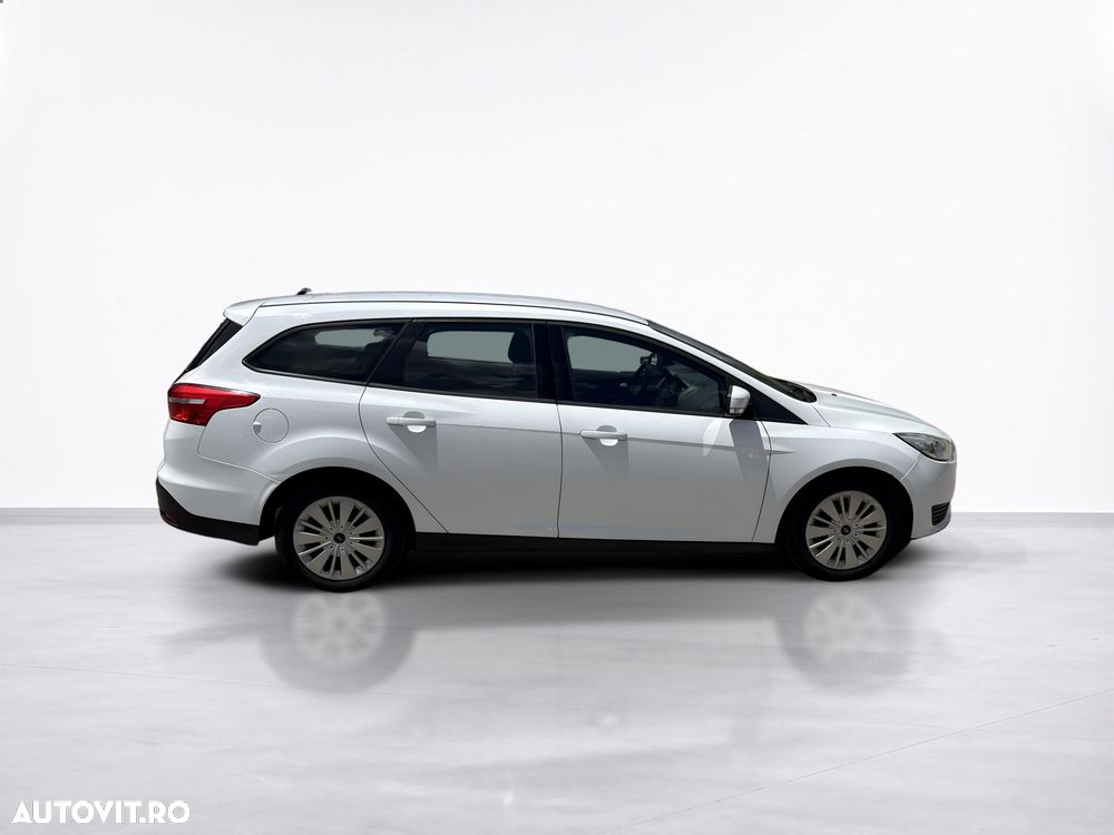 Ford Focus - 7
