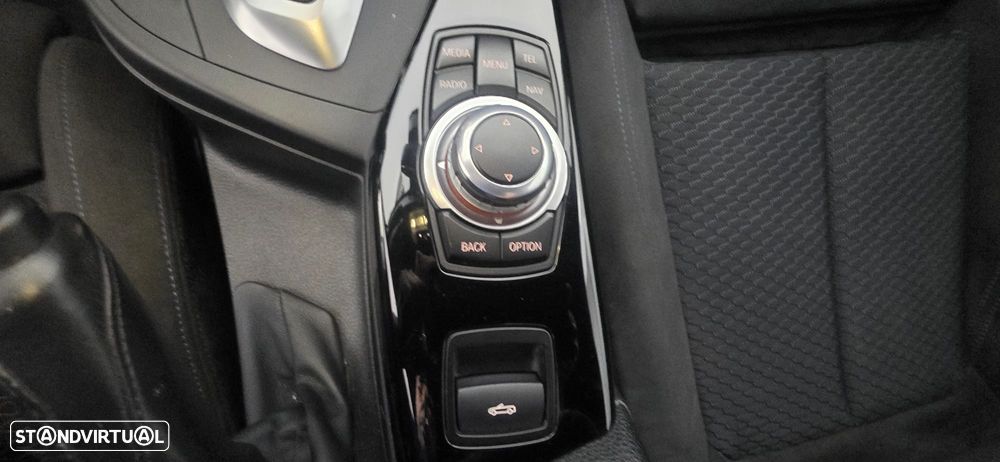 BMW 218 d Cabrio Pack M Auto - 18