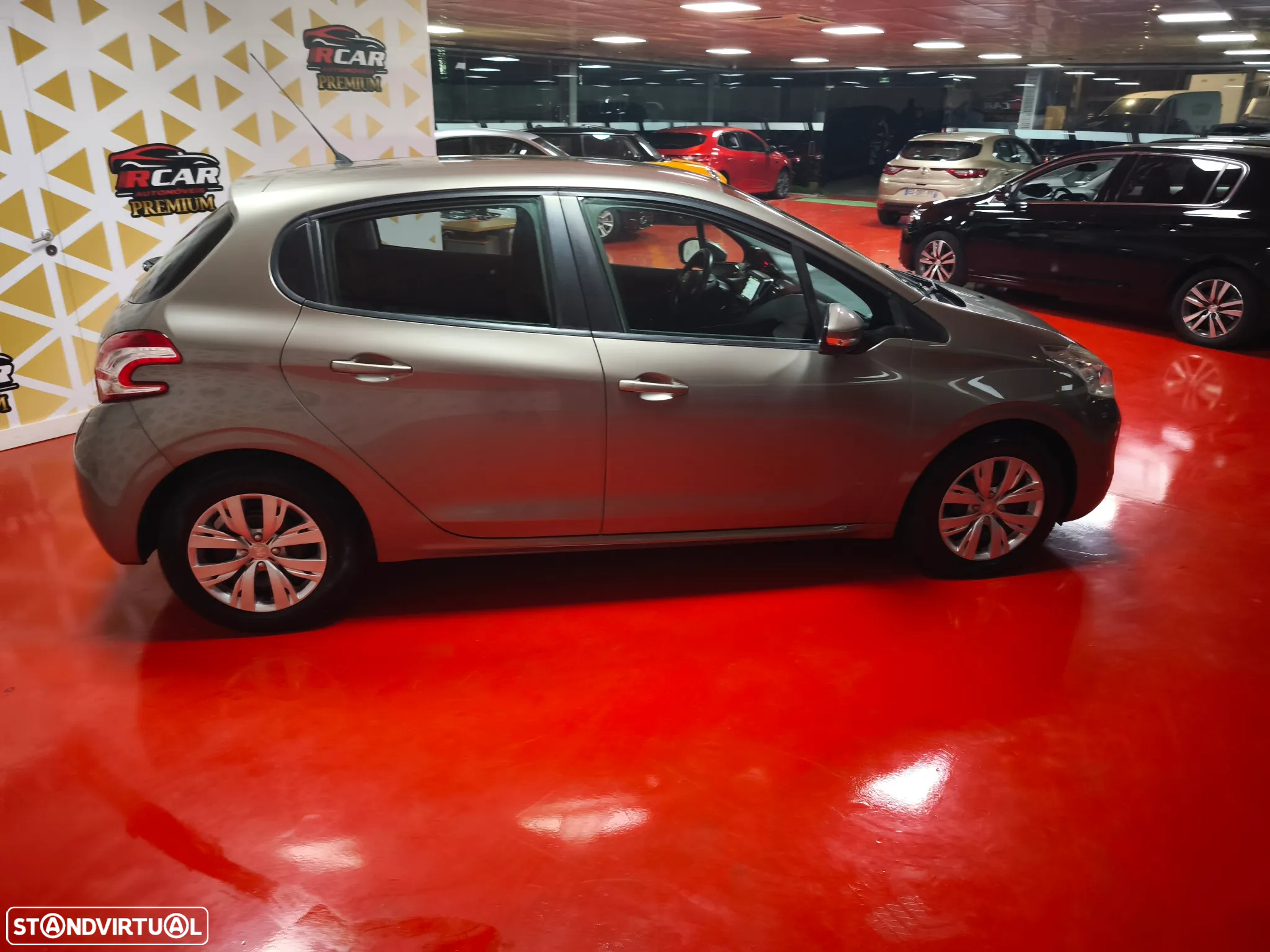 Peugeot 208 1.6 e-HDi Active - 8