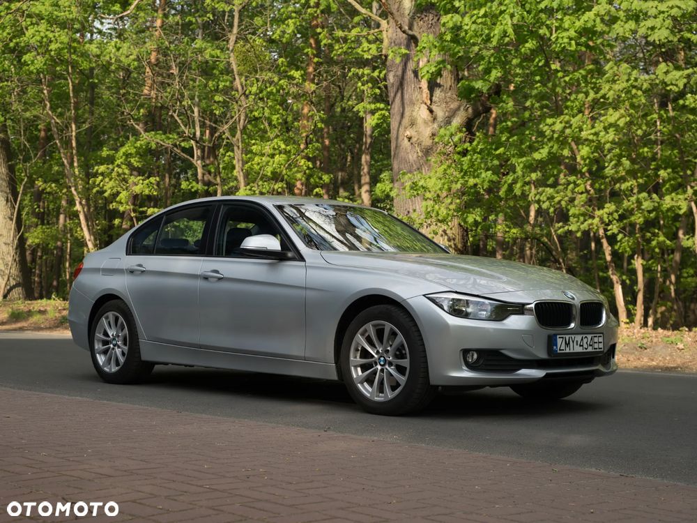 BMW Seria 3 318d - 1