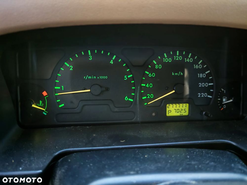 Land Rover Discovery - 7