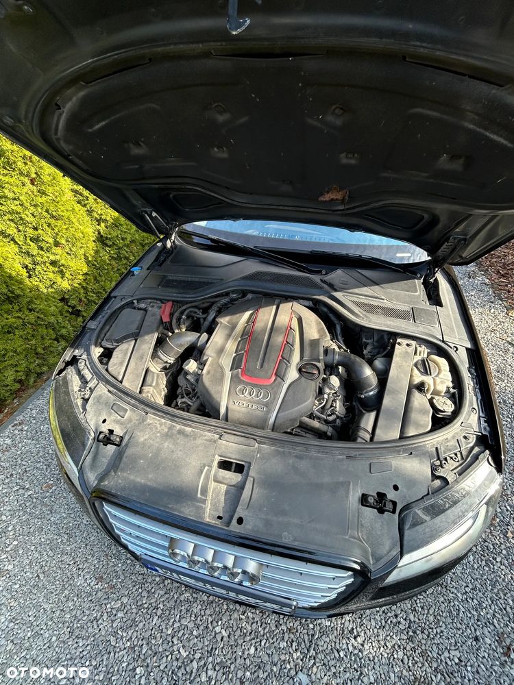 Audi S8 - 13