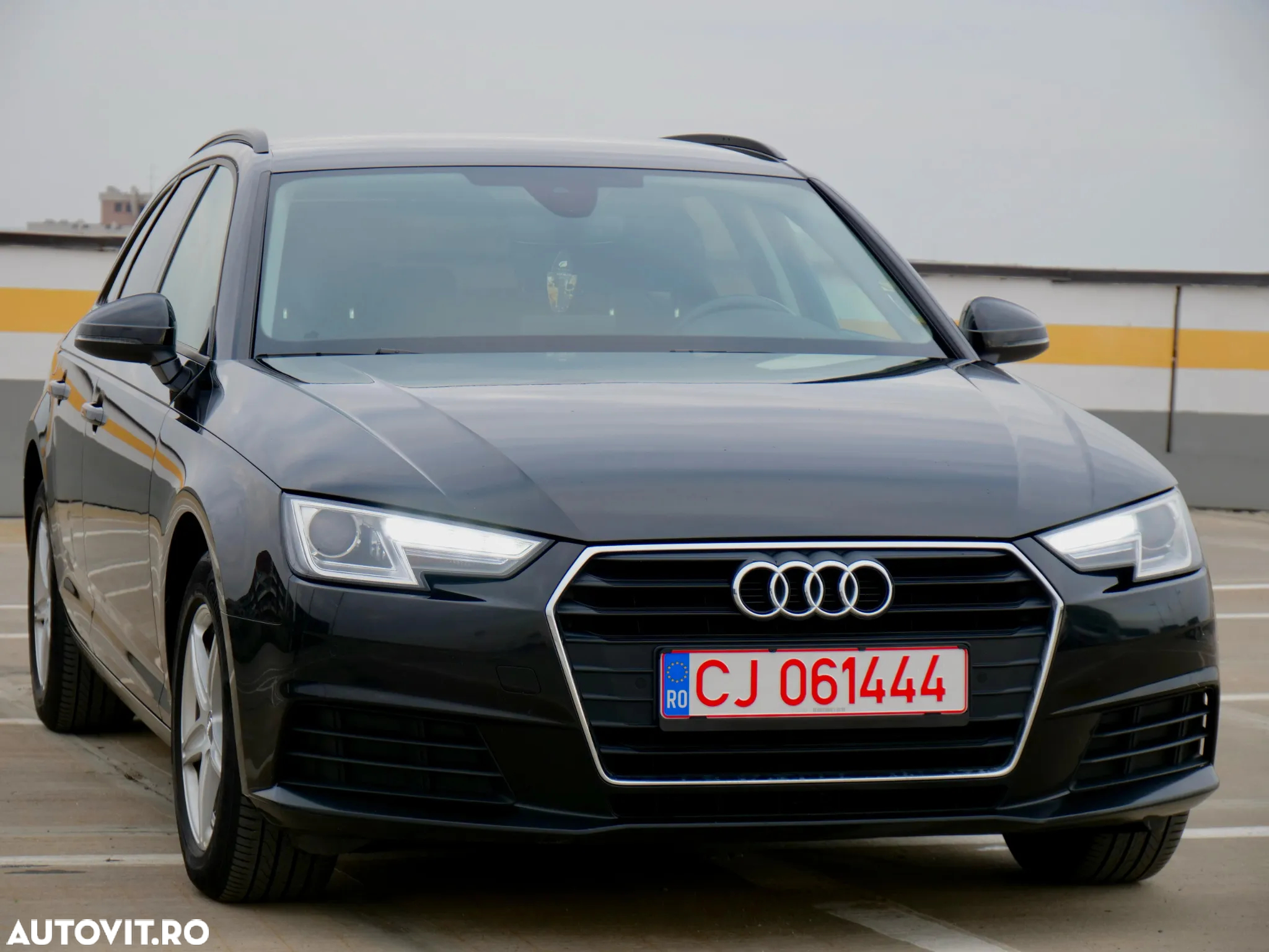 Audi A4 Avant 2.0 TDI S tronic - 4
