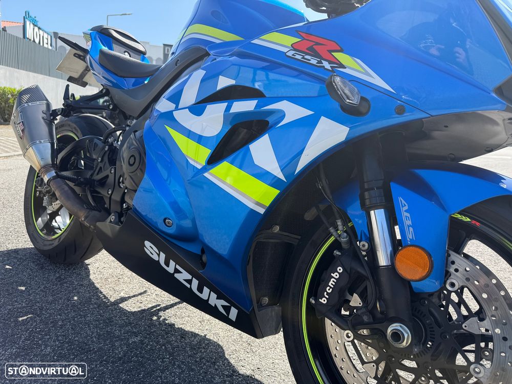 Suzuki GSX-R - 4