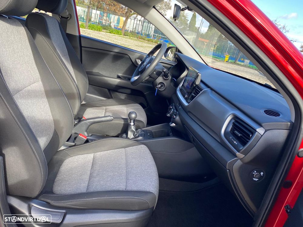 Kia Stonic 1.2 by FILA - 12
