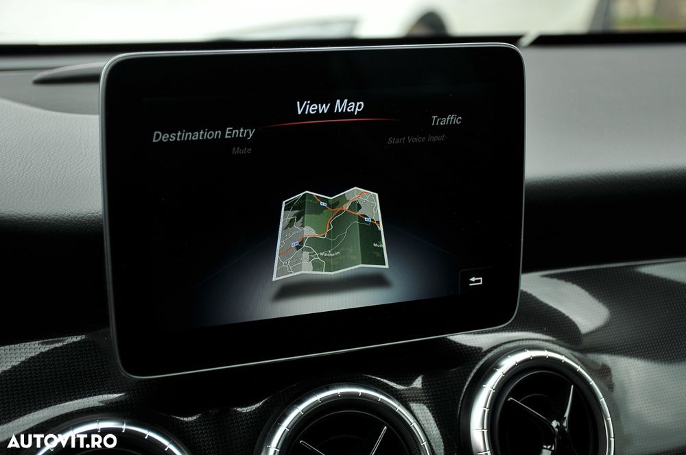 Mercedes-Benz CLA 180 7G-DCT - 21