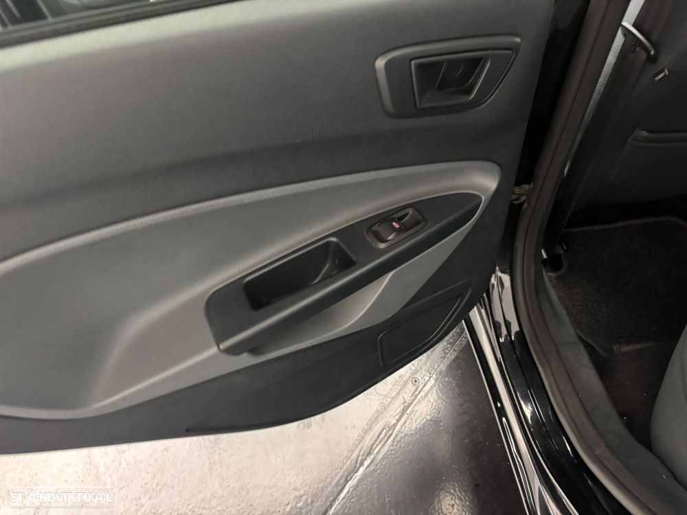 Ford Fiesta 1.25 Titanium - 11