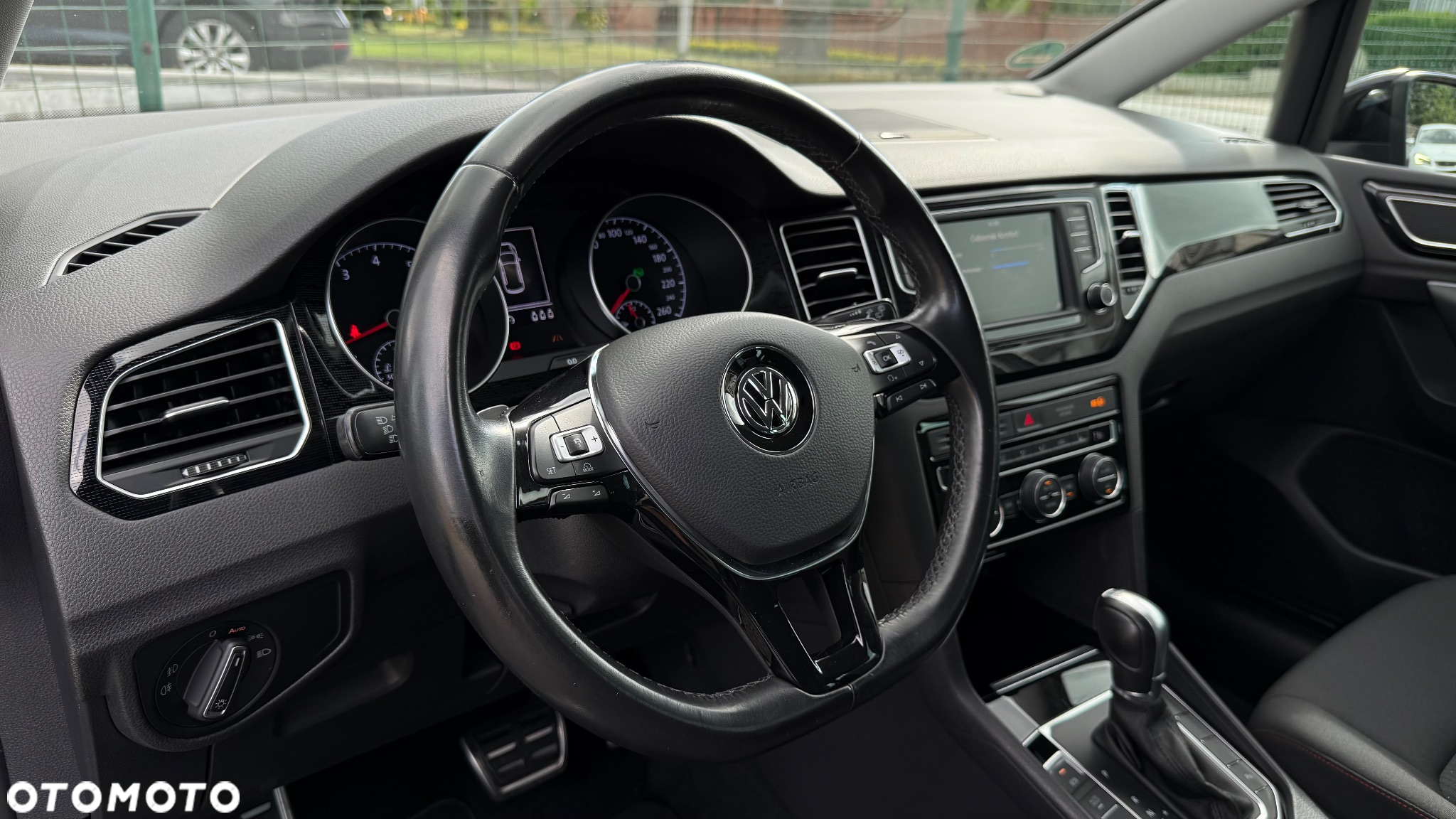 Volkswagen Golf Sportsvan 1.4 TSI (BlueMotion Technology) DSG Sound - 28
