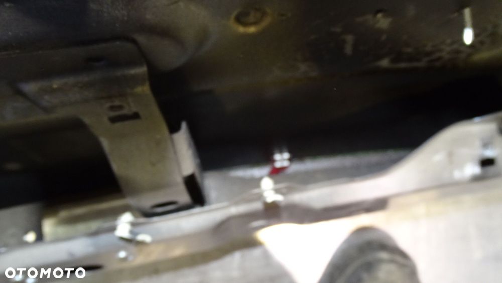 KLAPA TYŁ BAGAŻNIKA VOLKSWAGEN TOURAN 1.9TDI - 24