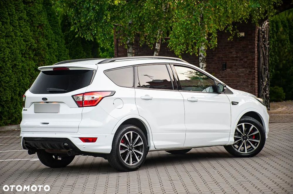 Ford Kuga 1.5 EcoBoost 2x4 ST-Line - 14