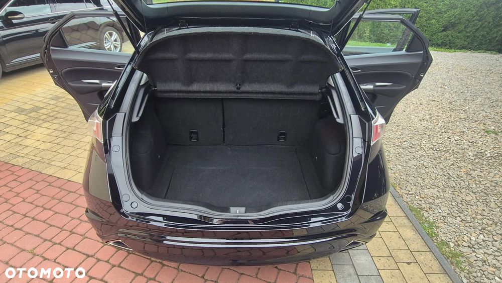Honda Civic 1.4 i-VTEC Comfort Black Edition - 28