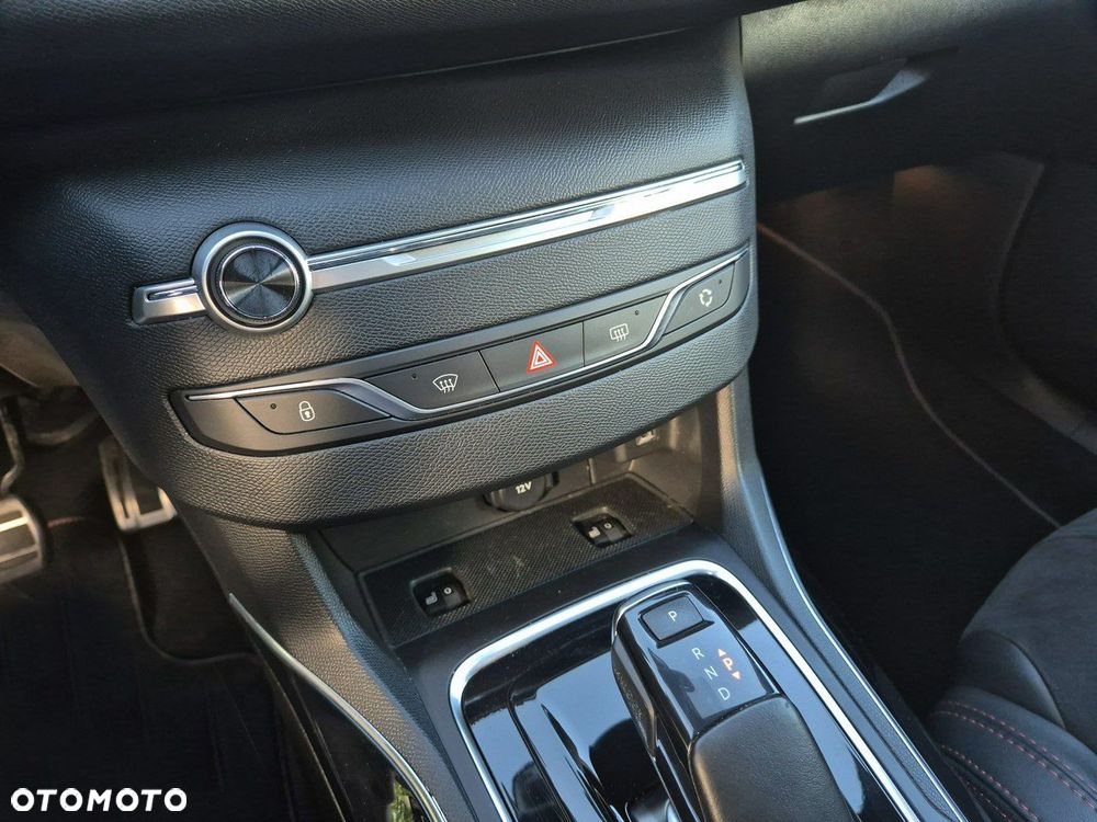 Peugeot 308 BlueHDi FAP 180 EAT8 Stop & Start GT - 20